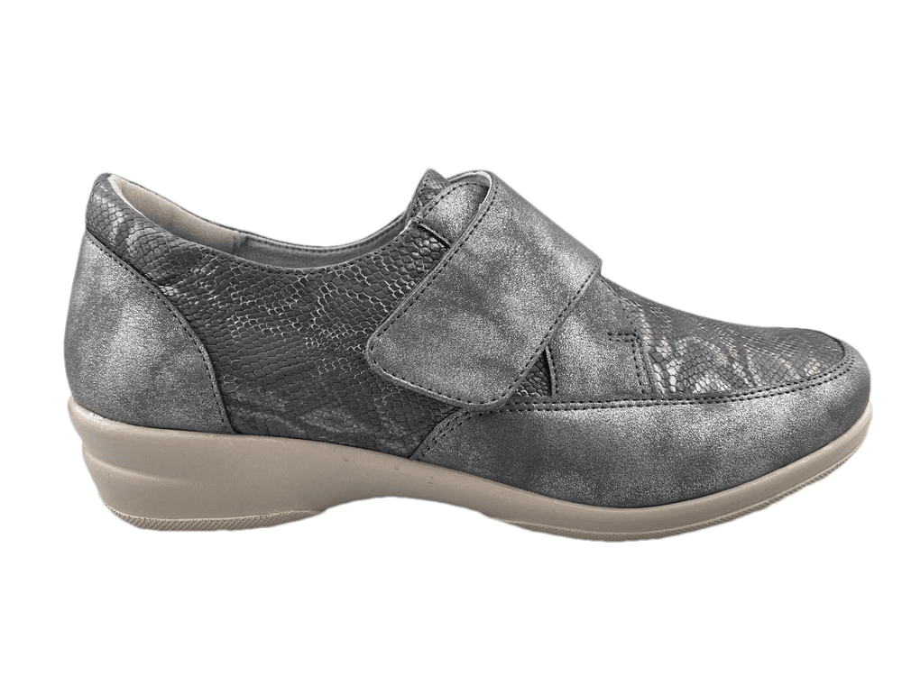 women's loafer