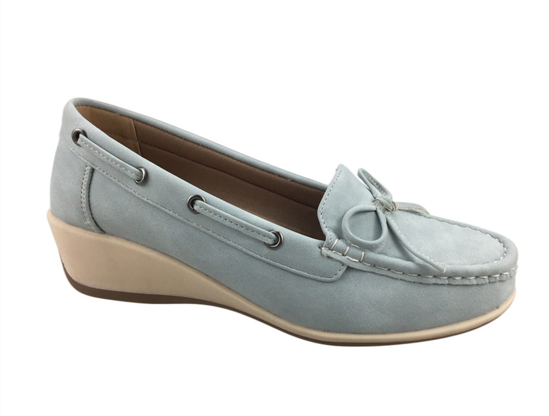 women's moccasin loafer
