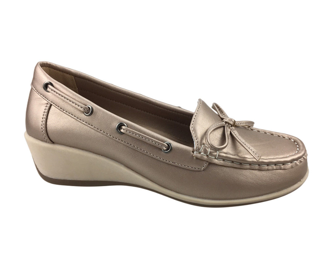 women's moccasin loafer