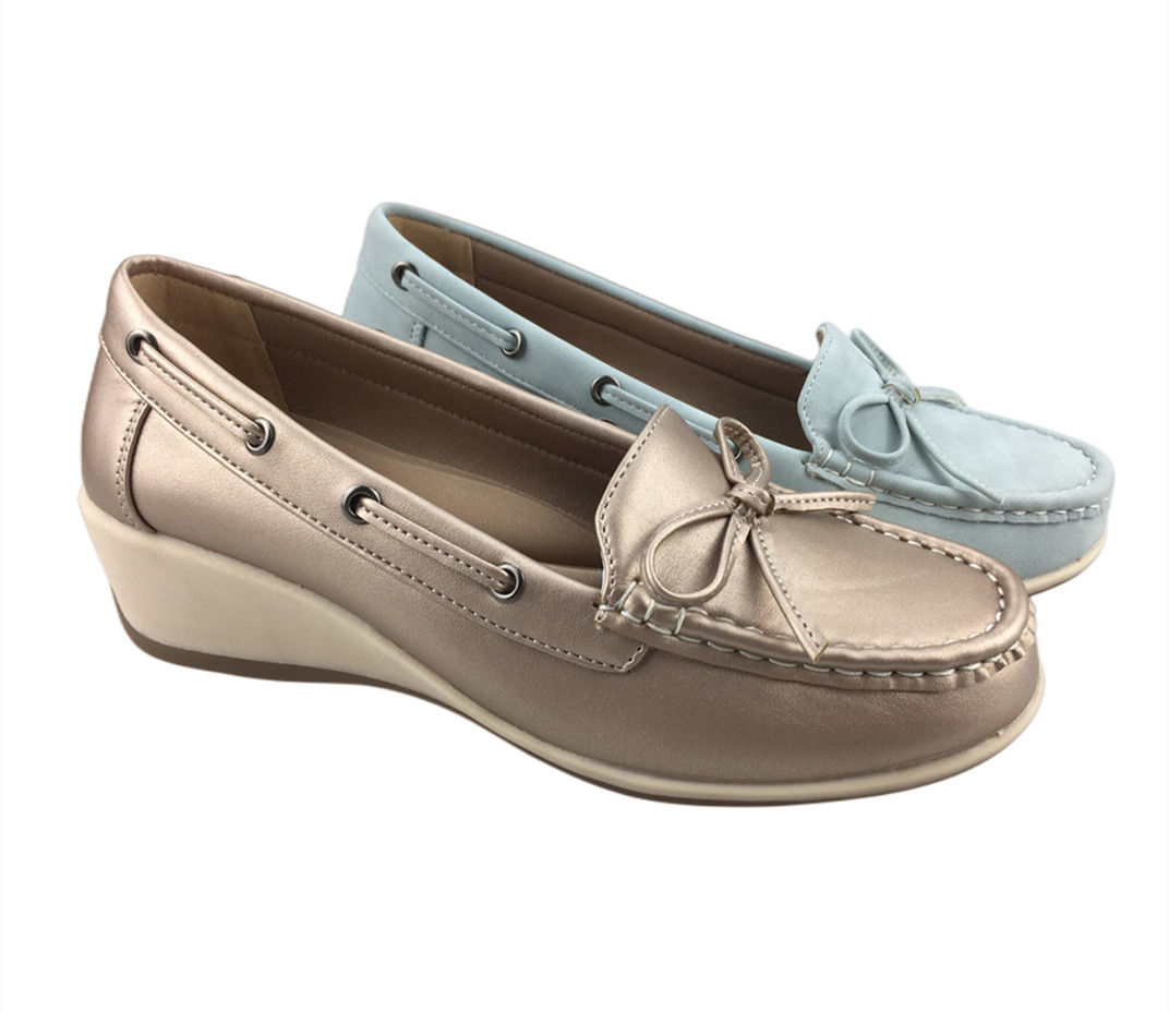women's moccasin loafer