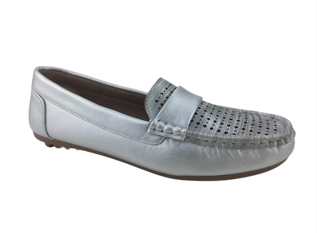 women's moccasin loafer
